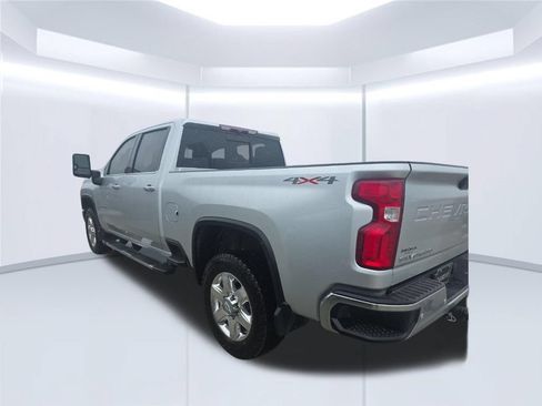 Used 2020 Chevrolet Silverado 3500 LTZ w/ LTZ Plus Package AWD/4WD image 5