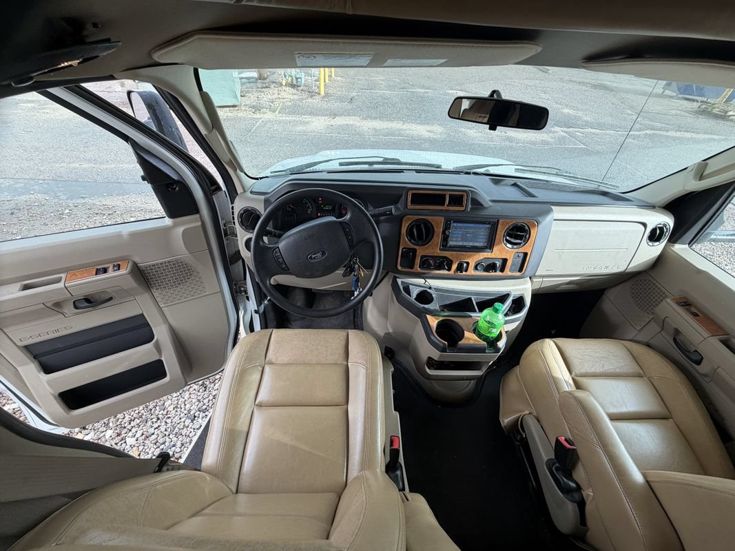 Used 2016 Ford E-450 and Econoline 450 Super Duty w/ Motorhome Prep Package RWD image 14