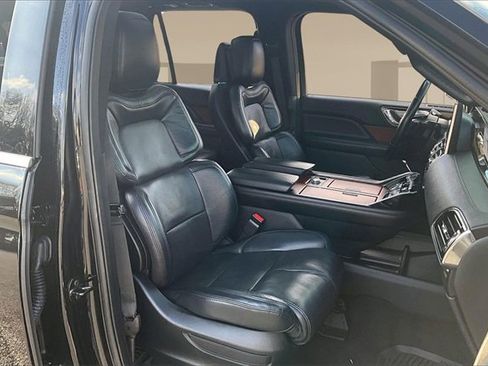 Used 2021 Lincoln Navigator L Reserve image 26