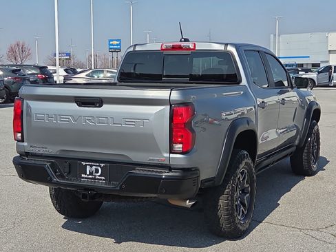 Used 2025 Chevrolet Colorado ZR2 w/ Technology Package image 5