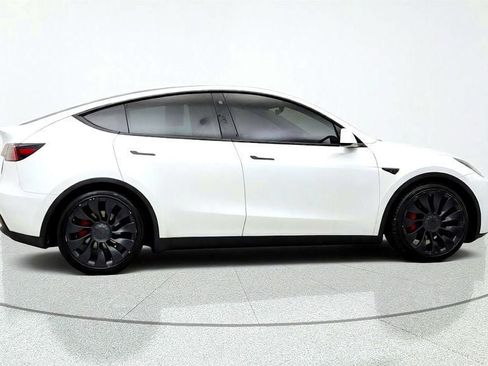 Used 2022 Tesla Model Y Performance AWD/4WD image 4