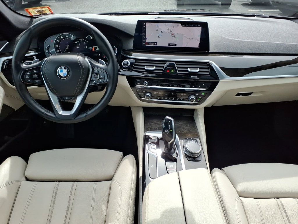Used 2019 BMW 540i xDrive AWD/4WD image 16