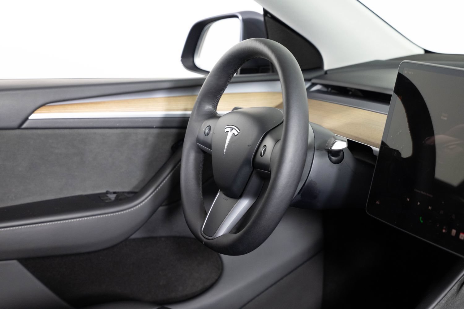 Used 2023 Tesla Model Y Long Range AWD/4WD image 25