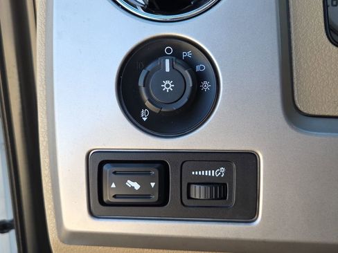 Used 2010 Ford F150 Lariat image 23