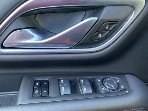 Used 2021 Chevrolet Tahoe RST w/ Luxury Package image 22