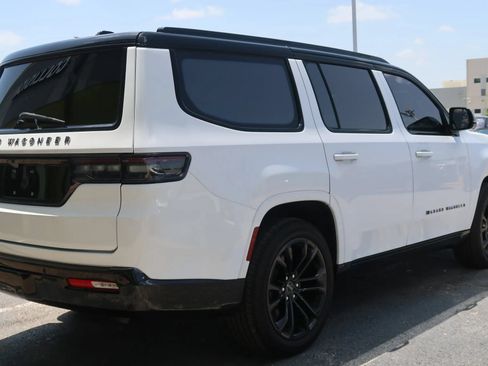 Used 2024 Jeep Grand Wagoneer Series III w/ Quick Order Packagew 28T AWD/4WD image 17