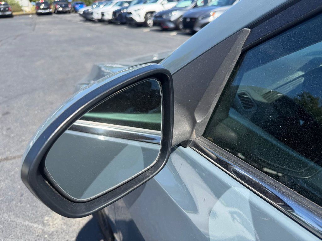 Used 2024 Nissan Sentra SV FWD image 21