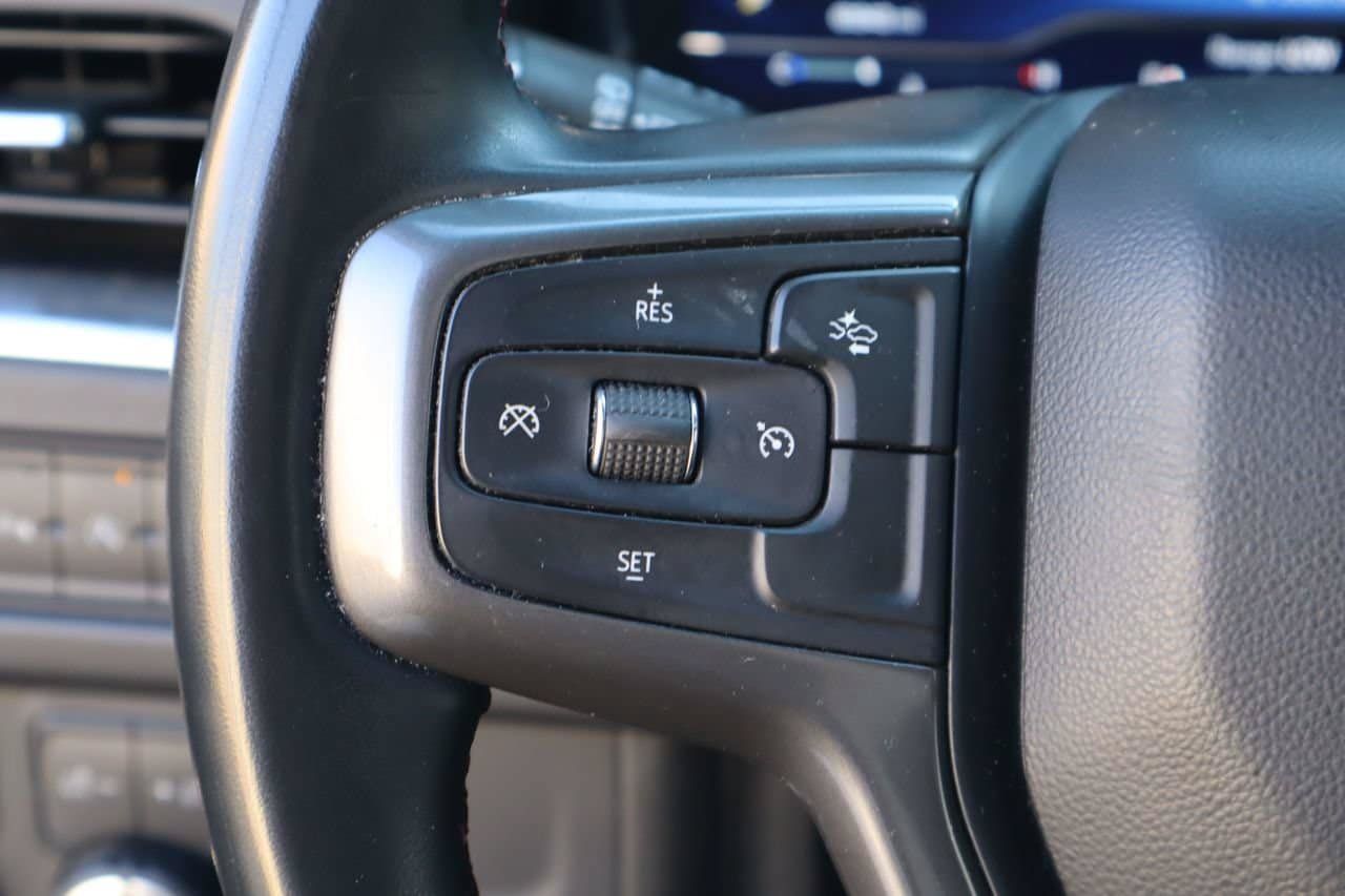 Used 2024 Chevrolet Suburban RST RWD image 13