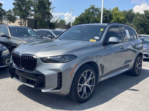 Used 2024 BMW X5 xDrive40i w/ M Sport Package AWD/4WD image 3