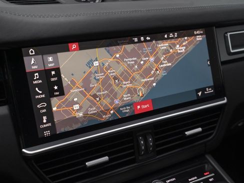 Used 2021 Porsche Cayenne GTS image 30