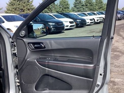 Certified 2025 Dodge Durango GT image 17