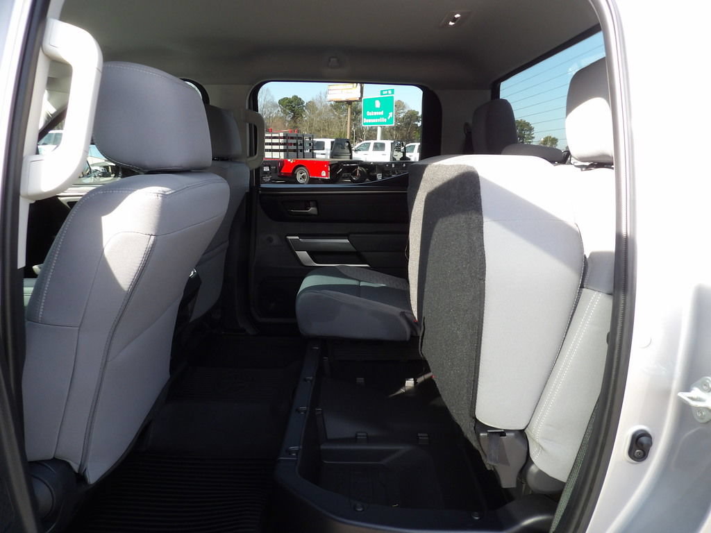 Used 2024 Toyota Tundra SR5 AWD/4WD image 33