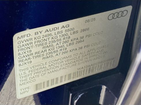 Used 2025 Audi Q5 Premium Plus w/ Premium Plus AWD/4WD image 29