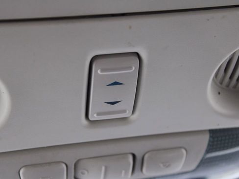 Used 2018 Ford EcoSport SE w/ SE Convenience Package image 28