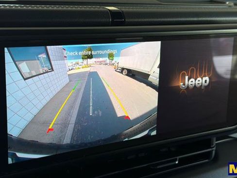 Used 2026 Jeep Wrangler Unlimited Rubicon AWD/4WD image 24