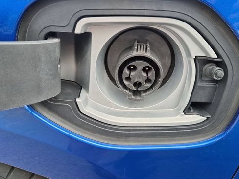 Used 2018 Chevrolet Volt LT w/ Comfort Package FWD image 26