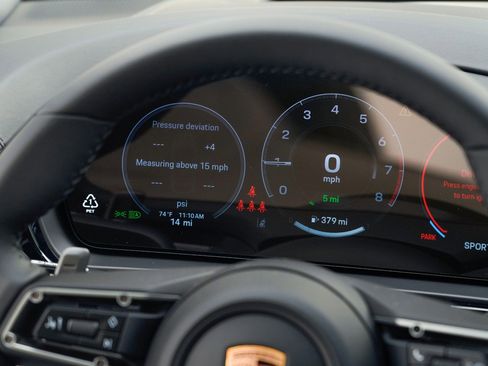 New 2026 Porsche Cayenne E-Hybrid Coupe image 33