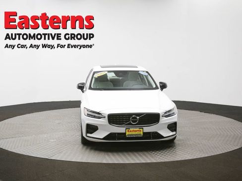 Used 2022 Volvo S60 B5 Momentum image 52