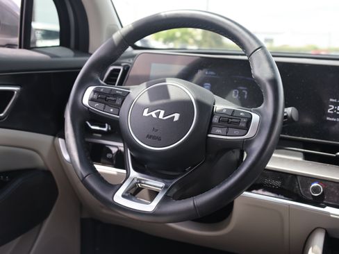 Used 2024 Kia Sportage EX FWD image 5