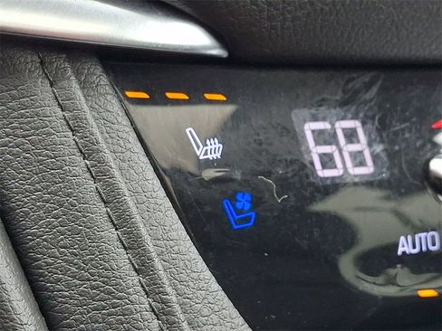 Certified 2019 Cadillac XT5 Premium Luxury image 27