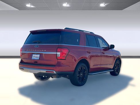 Used 2022 Ford Expedition XLT image 9