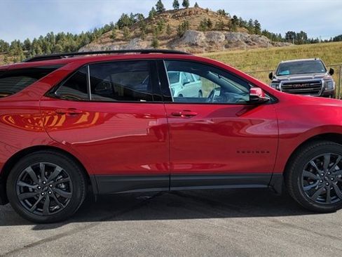 Used 2022 Chevrolet Equinox RS w/ RS Leather Package image 5