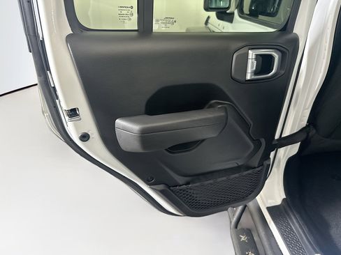Used 2023 Jeep Wrangler Unlimited Sport AWD/4WD image 26
