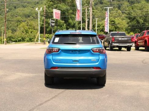 Used 2023 Jeep Compass Latitude AWD/4WD image 5