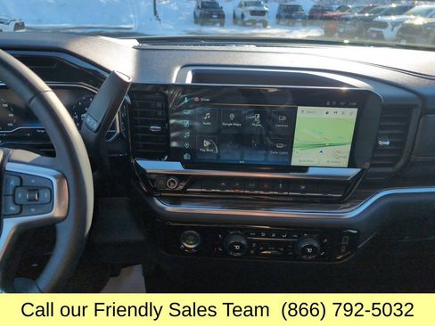 Used 2024 Chevrolet Silverado 1500 LT image 21