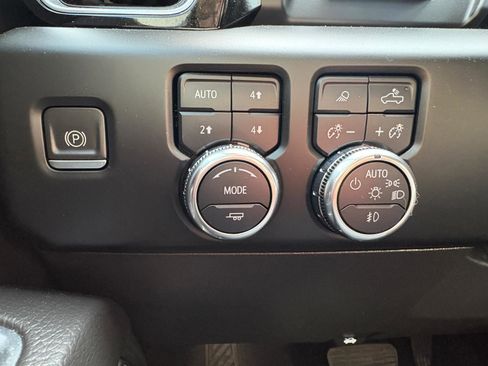 Used 2022 GMC Sierra 1500 Denali w/ Denali Reserve Package image 35