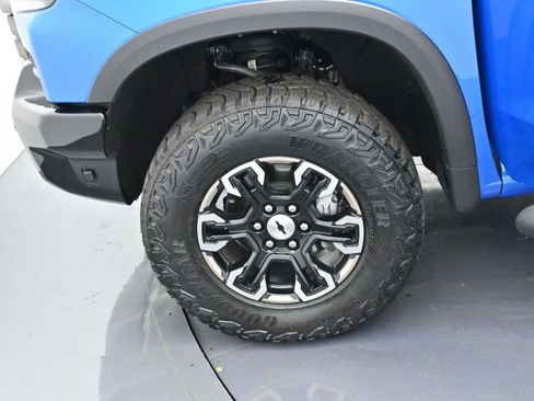 Used 2025 Chevrolet Silverado 1500 ZR2 w/ Technology Package image 37