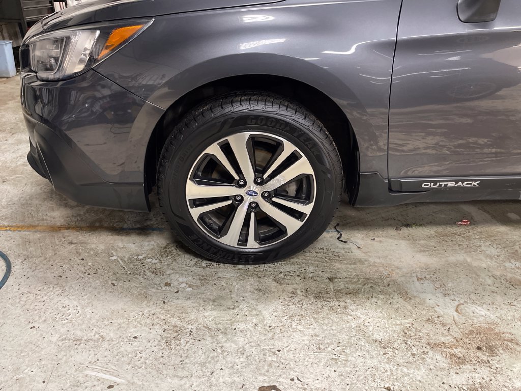 Used 2019 Subaru Outback 3.6R Limited AWD/4WD image 10