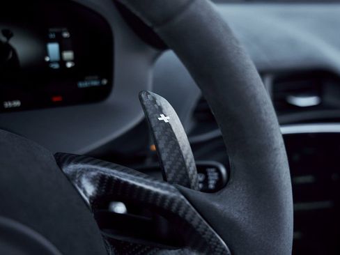Used 2025 McLaren Artura Spider RWD image 59