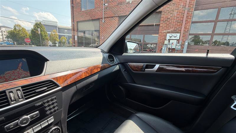 Used 2013 Mercedes-Benz C 300 Luxury 4MATIC Sedan image 37