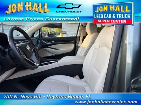 Used 2024 Buick Enclave Essence w/ Technology Package image 17