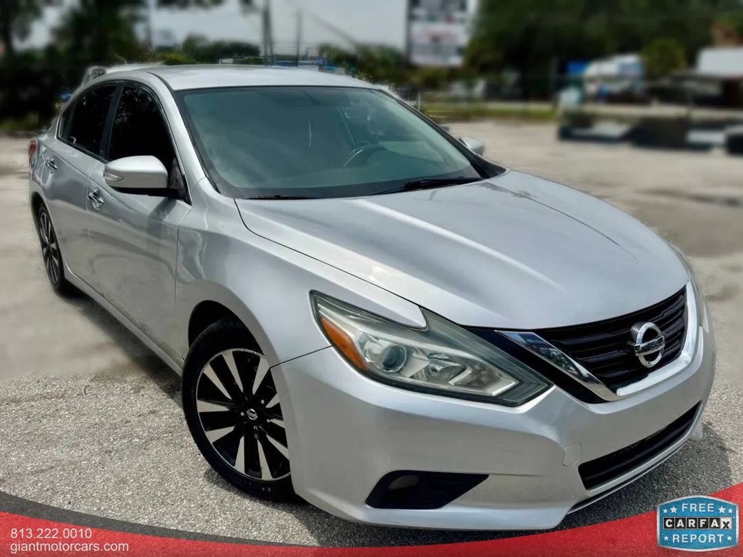 Used 2018 Nissan Altima FWD image 3