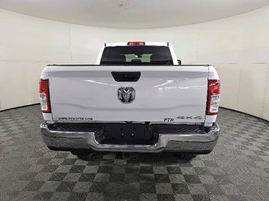 Used 2023 RAM 2500 Tradesman w/ Chrome Appearance Group AWD/4WD image 8