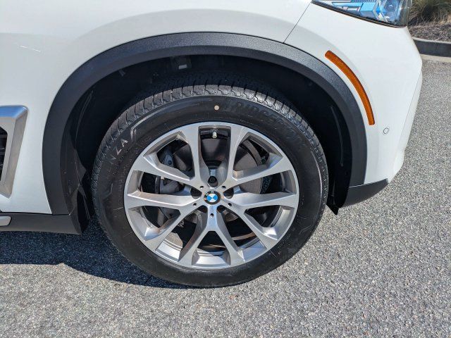 Used 2024 BMW X5 sDrive40i w/ Premium Package RWD image 12