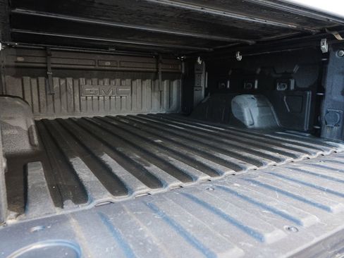 Used 2023 GMC Sierra 1500 SLT w/ SLT Premium Package image 32