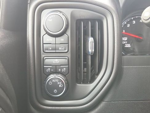 Used 2022 Chevrolet Silverado 1500 Custom image 23
