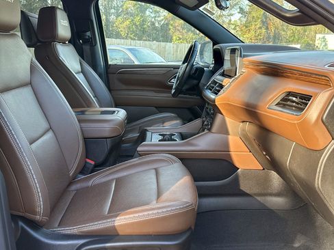 Used 2021 Chevrolet Suburban High Country image 26