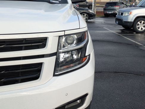 Used 2020 Chevrolet Suburban Premier image 12