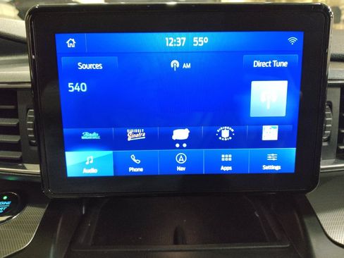 Used 2020 Ford Explorer XLT w/ Equipment Group 202A AWD/4WD image 25