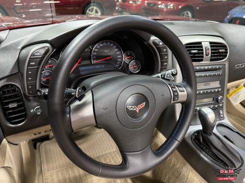 Used 2007 Chevrolet Corvette Convertible w/ Preferred Equipment Group image 16