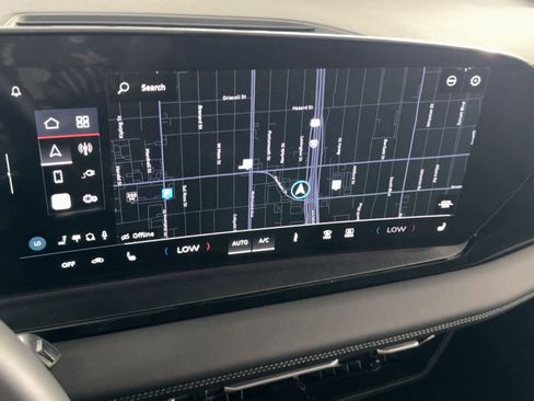 Used 2025 Audi Q6 e-tron Premium w/ Convenience Package image 24