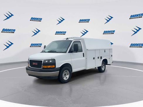 New 2025 GMC Savana 3500 w/ Power Convenience Package image 4