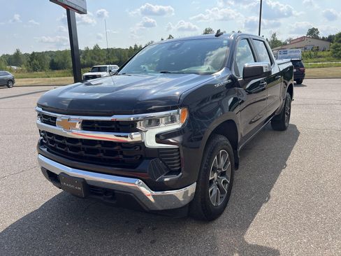 Used 2022 Chevrolet Silverado 1500 LT AWD/4WD image 8