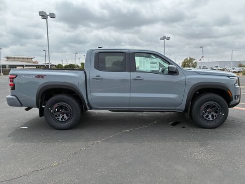 New 2026 Nissan Frontier PRO-4X w/ Tow Package AWD/4WD image 8