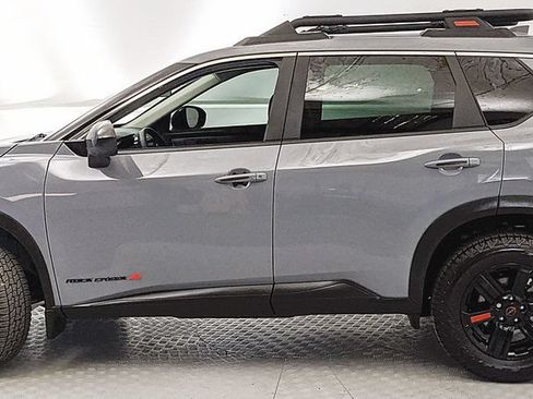 Used 2025 Nissan Rogue SV AWD/4WD image 5