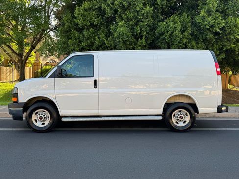 Used 2025 GMC Savana 2500 w/ Driver Convenience Package RWD image 42